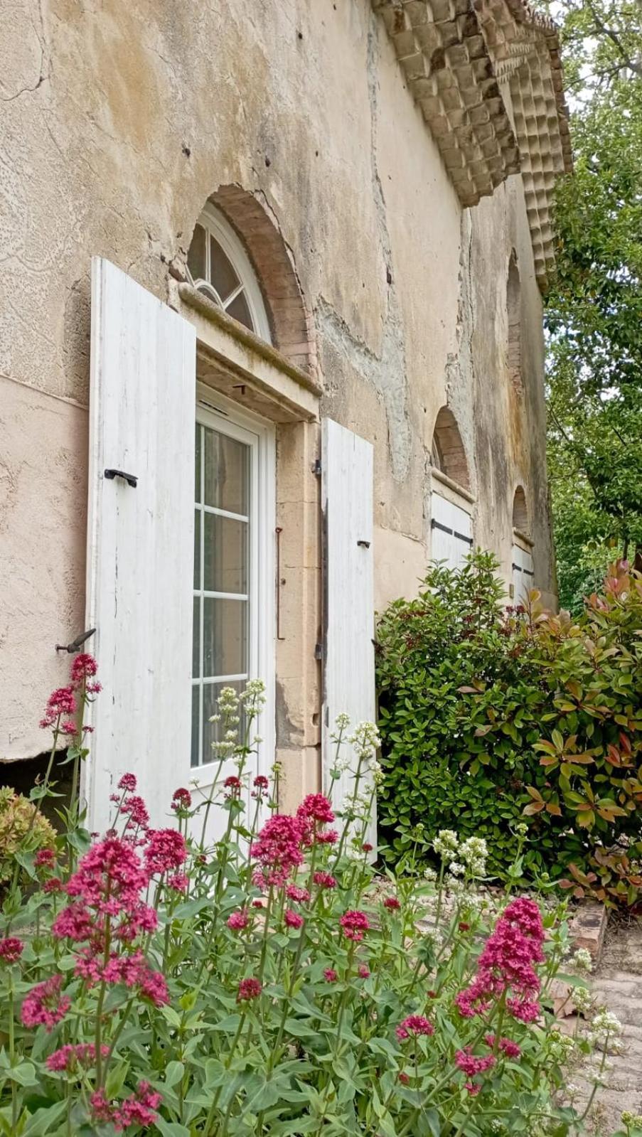 Gite De L'Orangerie Du Chateau De La Begude De Mazenc Экстерьер фото